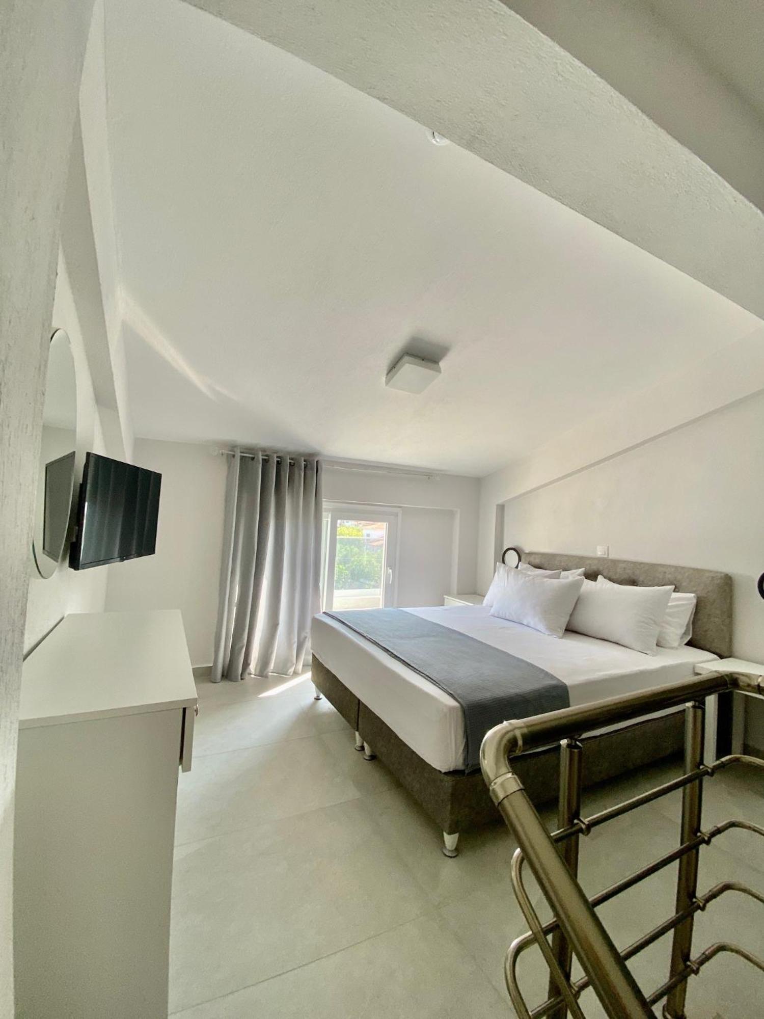 Interni Luxury Living Daire Nikiti  Dış mekan fotoğraf