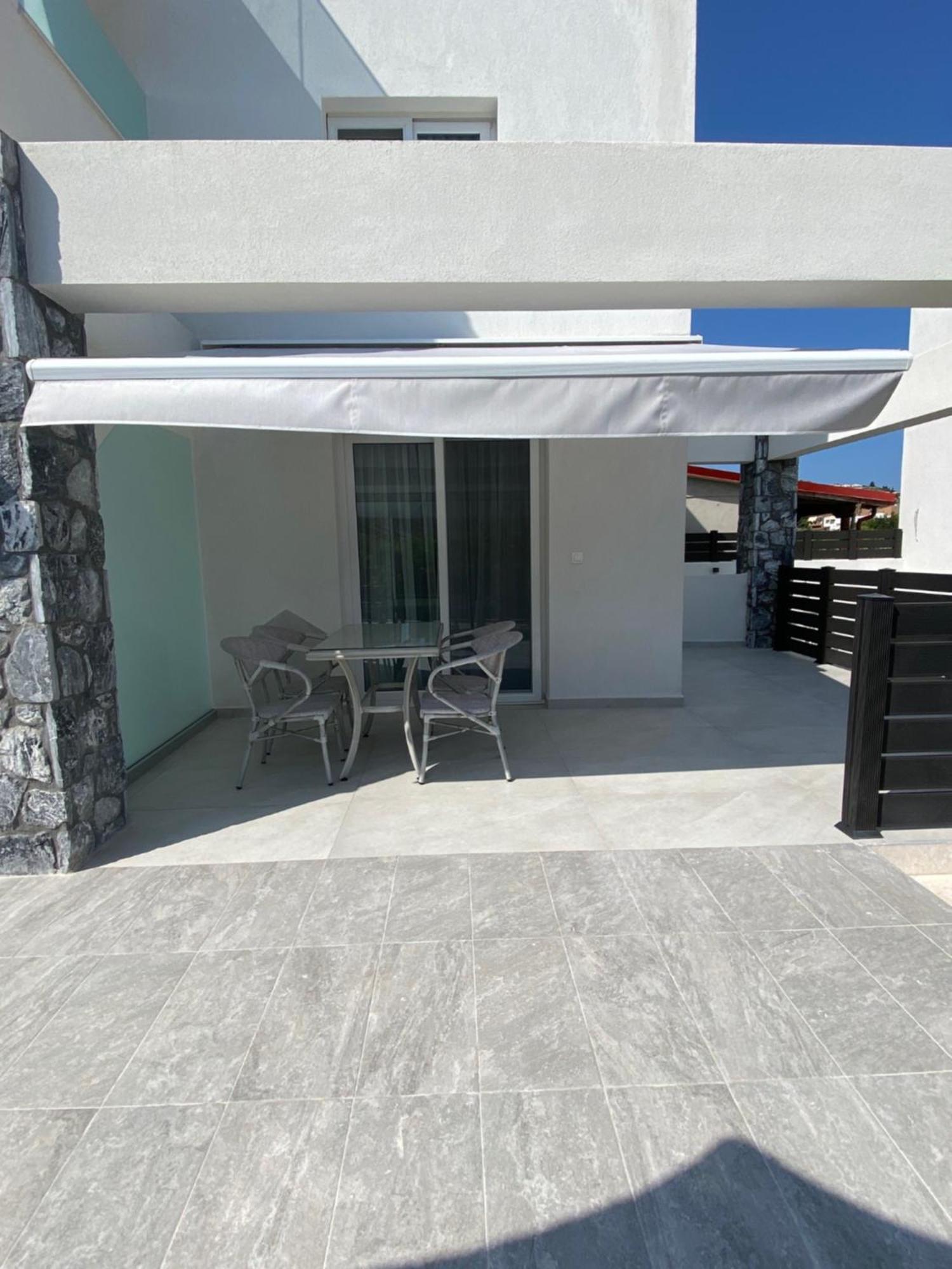 Interni Luxury Living Daire Nikiti  Dış mekan fotoğraf